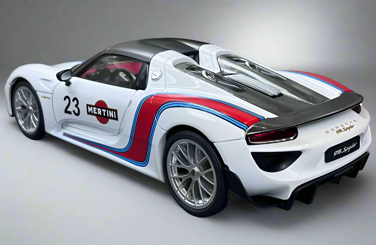 Porsche 918 Spyder Diecast Model 1:18