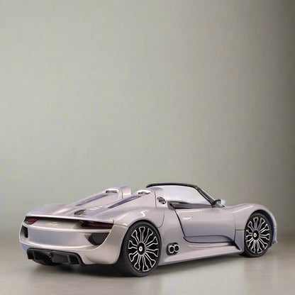 Porsche 918 Spyder Premium Diecast Model 1:24